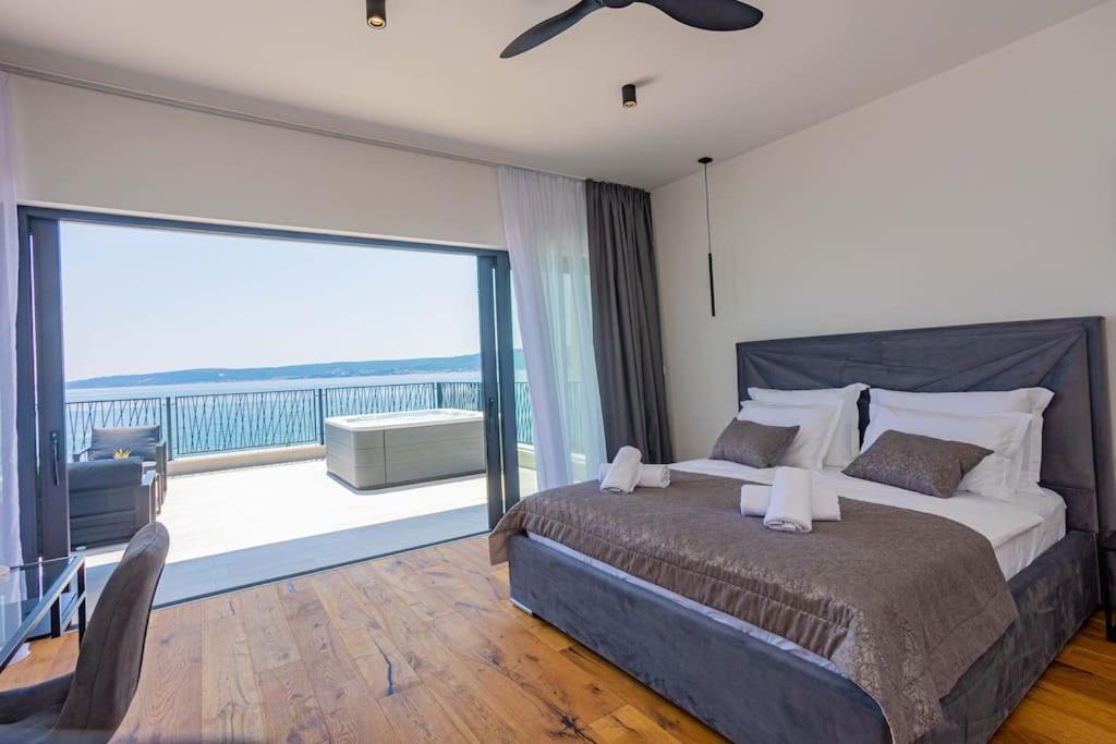 Beachfront Villa Sol&Mar With Heated Pool And Jacuzzi Kastela Exterior photo