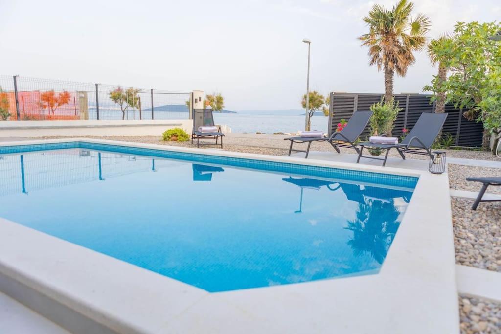 Beachfront Villa Sol&Mar With Heated Pool And Jacuzzi Kastela Exterior photo