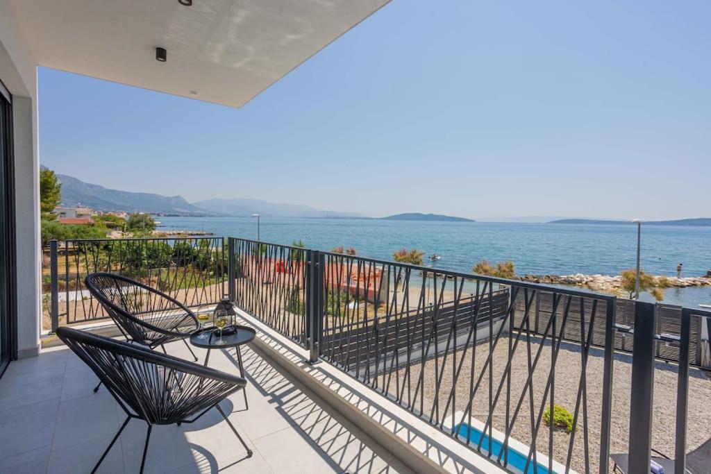 Beachfront Villa Sol&Mar With Heated Pool And Jacuzzi Kastela Exterior photo