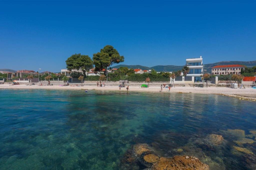 Beachfront Villa Sol&Mar With Heated Pool And Jacuzzi Kastela Exterior photo