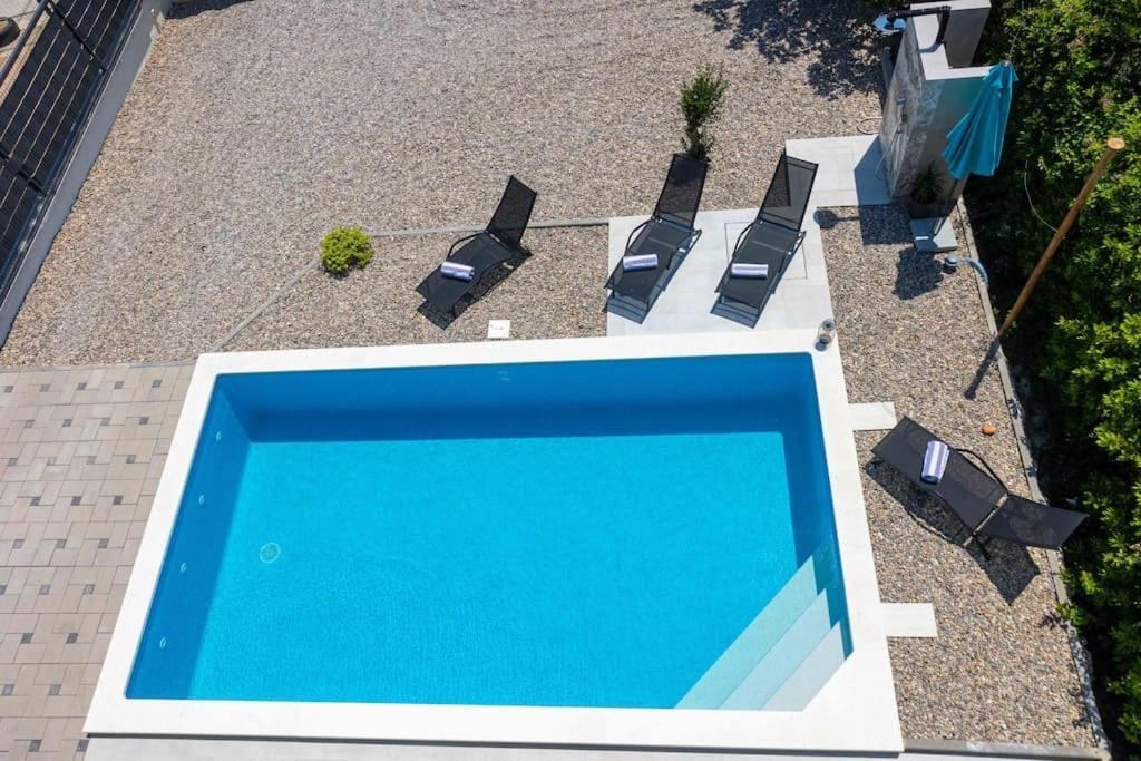 Beachfront Villa Sol&Mar With Heated Pool And Jacuzzi Kastela Exterior photo
